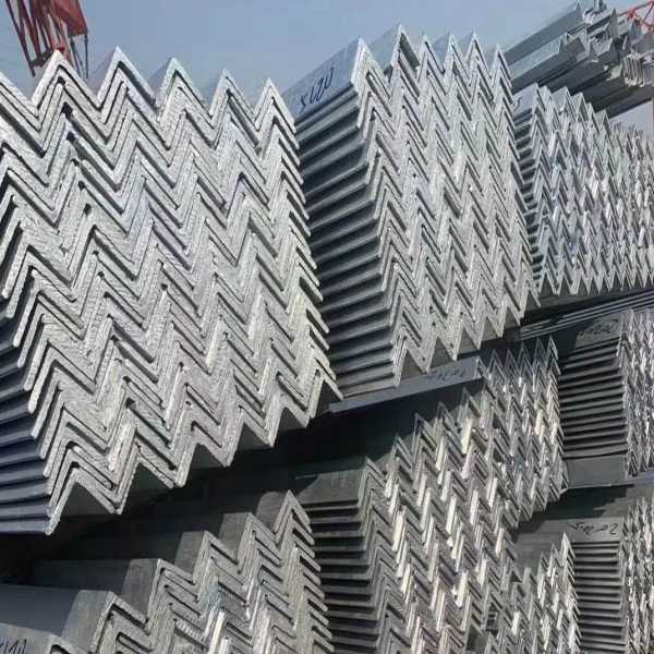 Galvanized Unequal Angle Steel (1)